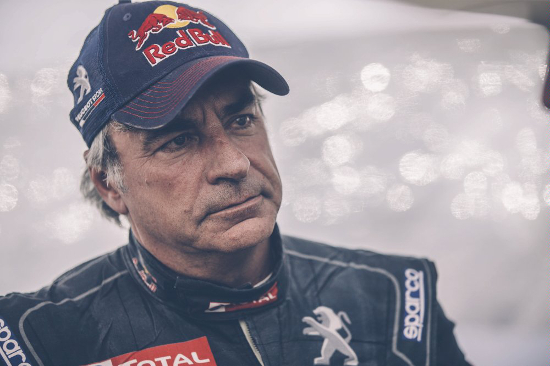 Carlos_Sainz z Peugeot Total teamu poas Dakar 2016